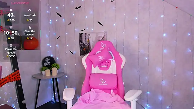 Lynn Martin online show from November 2, 2025, 1:08 am