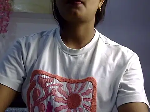 Snapshot of Darlo99 chatting on September 11, 2025, 3:56 pm Darlo99 online show from September 11, 2025, 3:56 pm