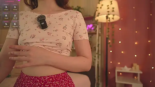 Snapshot of Ruminelle chatting on February 17, 2026, 12:12 pm Ruminelle online show from February 17, 2026, 12:12 pm