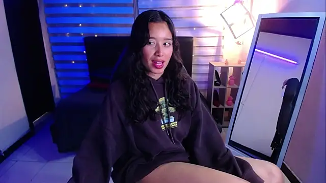  Mia Evans 1 online show from October 6, 2025, 1:08 pm