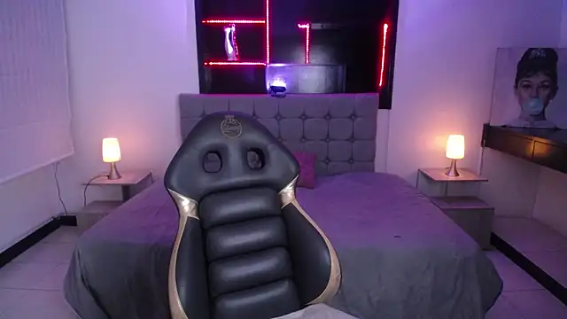  Mia Evans 1 online show from April 14, 2026, 2:23 pm