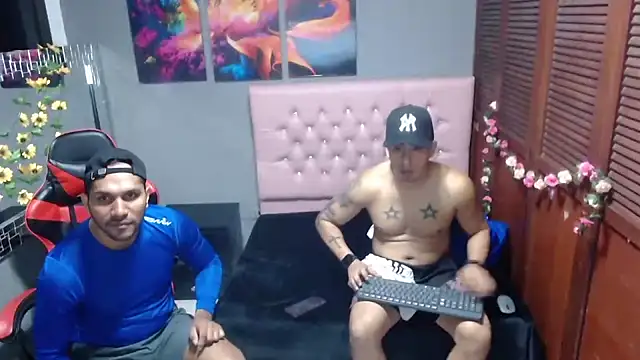 Snapshot of AngelAndChris chatting on September 20, 2025, 12:39 pm AngelAndChris online show from September 20, 2025, 12:39 pm