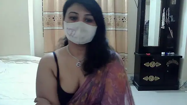 Elena cruz5 online show from November 18, 2025, 5:06 pm