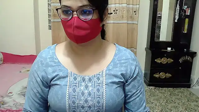 Elena cruz5 online show from December 15, 2025, 1:48 pm