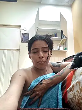 Snapshot of SaraBust chatting on September 23, 2025, 1:41 am SaraBust online show from September 23, 2025, 1:41 am