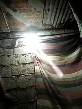 Snapshot of SaraBust chatting on April 4, 2026, 3:49 am SaraBust online show from April 4, 2026, 3:49 am