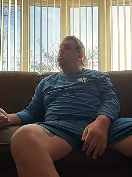 Snapshot of Stephanie1984 chatting on March 25, 2026, 12:00 pm Stephanie1984 online show from March 25, 2026, 12:00 pm