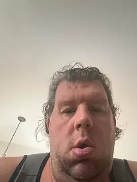 Snapshot of Stephanie1984 chatting on April 16, 2026, 12:06 pm Stephanie1984 online show from April 16, 2026, 12:06 pm