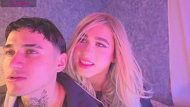 Snapshot of saraah_queen1 chatting on October 28, 2025, 5:11 am saraah queen1 online show from October 28, 2025, 5:11 am