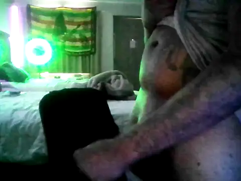 hisandhers4u online show from April 20, 2026, 9:27 pm