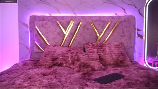 natasha vesper online show from November 5, 2025, 12:05 pm