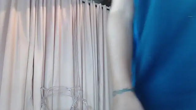 Skarlett hot  online show from October 15, 2025, 10:43 pm