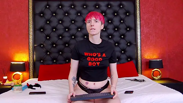 Snapshot of Luna_Devil_ chatting on February 20, 2026, 8:20 pm Luna Devil online show from February 20, 2026, 8:20 pm