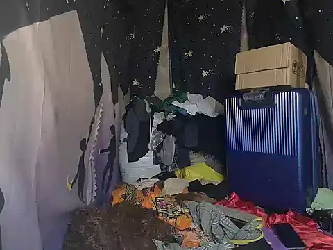 Reynalda26 online show from September 26, 2025, 3:49 pm