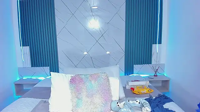 Nayla-Mouna online show from September 27, 2025, 12:32 pm