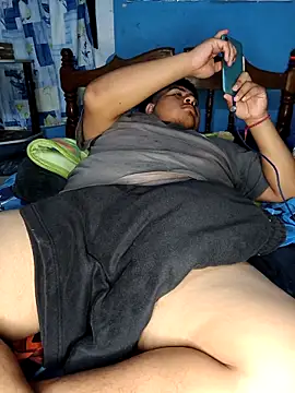 ramito1007 online show from November 26, 2025, 3:29 am