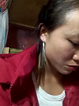 liu-liusexy online show from November 12, 2025, 12:49 pm