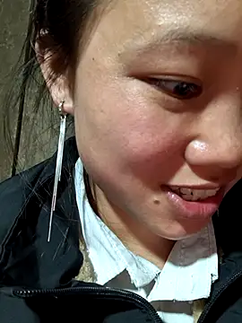 liu-liusexy online show from December 21, 2025, 1:51 pm