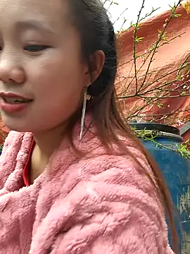 liu-liusexy online show from February 23, 2026, 1:47 am