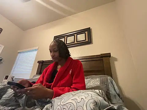 Brooke012 online show from May 27, 2026, 6:38 pm