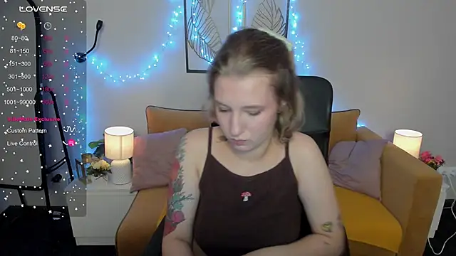 Hailey Foxy online show from September 22, 2025, 9:00 am