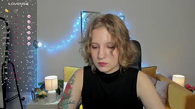 Hailey Foxy online show from September 28, 2025, 8:52 am