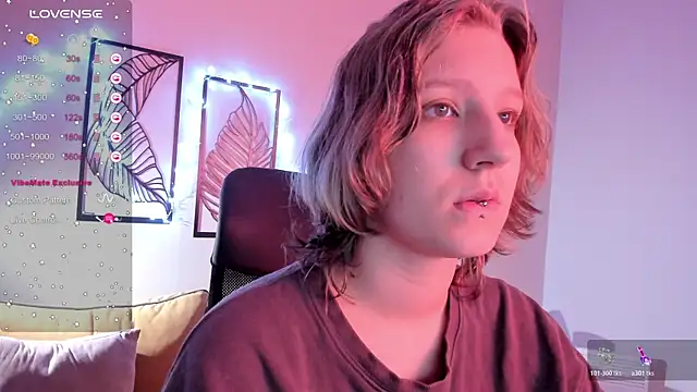 Hailey Foxy online show from November 3, 2025, 8:37 am