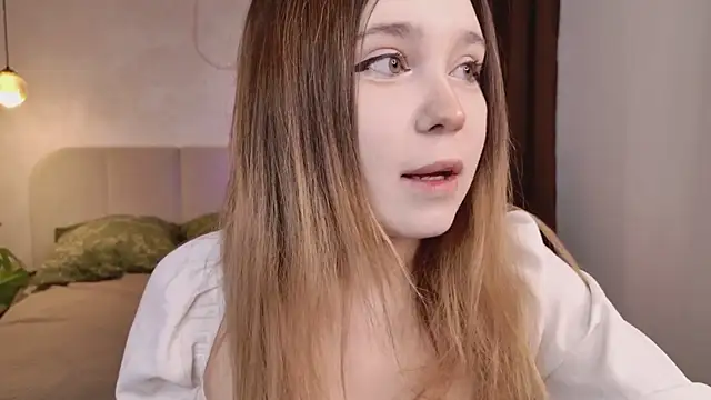 Lina Glow online show from January 17, 2026, 6:40 am