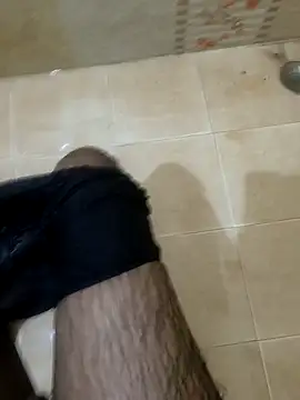 Snapshot of hairy-guy1 chatting on October 25, 2025, 5:15 am hairy-guy1 online show from October 25, 2025, 5:15 am