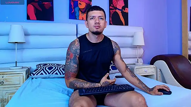Snapshot of Dante_Flamee chatting on July 22, 2026, 12:19 pm Dante Flamee online show from July 22, 2026, 12:19 pm