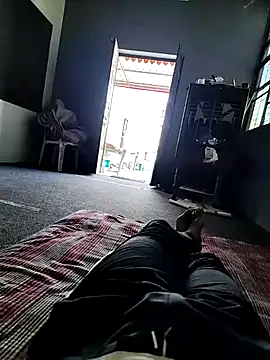 Snapshot of HIIMSINGLEBOY chatting on October 29, 2025, 6:37 am HIIMSINGLEBOY online show from October 29, 2025, 6:37 am