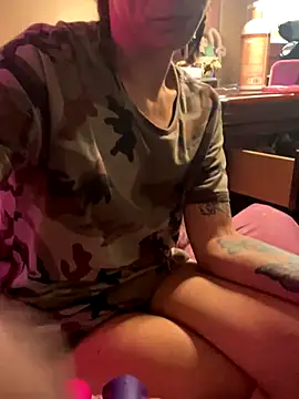 d3luluxx online show from November 1, 2025, 6:43 pm