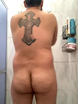 Snapshot of Alone1983 chatting on October 15, 2025, 11:10 am Alone1983 online show from October 15, 2025, 11:10 am