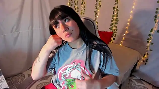 Zulema R1 online show from November 10, 2025, 4:11 am