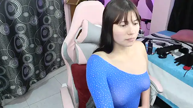 Zulema R1 online show from March 12, 2026, 11:00 pm