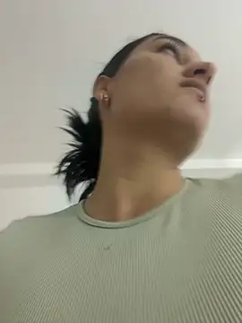 Snapshot of Scarlett_12 chatting on September 10, 2025, 1:33 pm Scarlett 12 online show from September 10, 2025, 1:33 pm