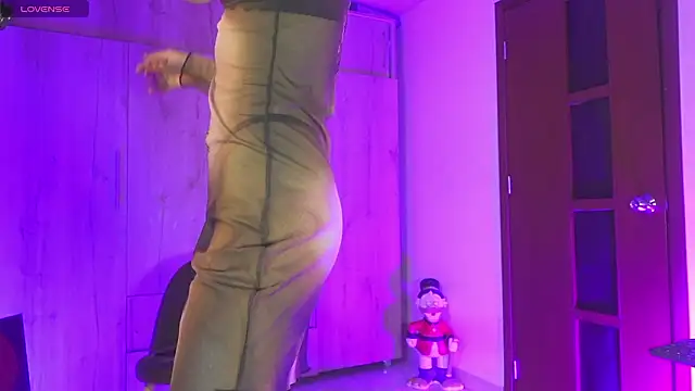 AnnaKimm online show from March 17, 2026, 10:46 pm