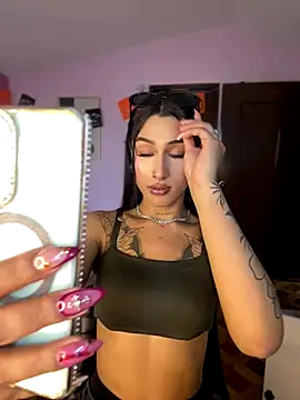  Denisse444 online show from November 4, 2025, 8:30 pm