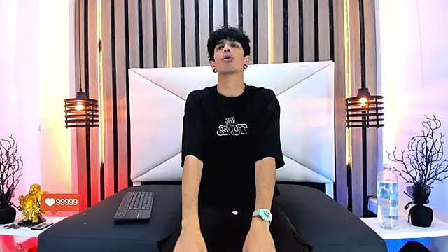 Franvill Trato online show from November 27, 2025, 7:38 pm