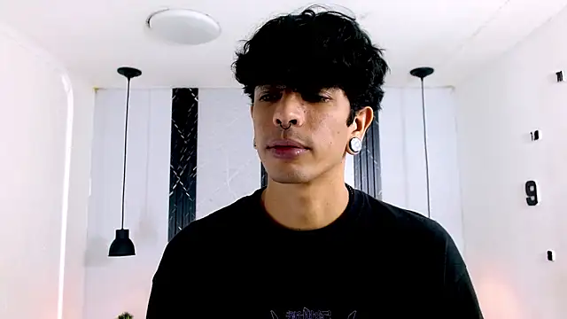 Franvill Trato online show from December 14, 2025, 6:45 pm