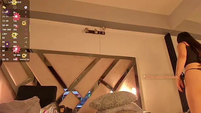 Niicolle Evanss online show from February 15, 2026, 12:58 pm