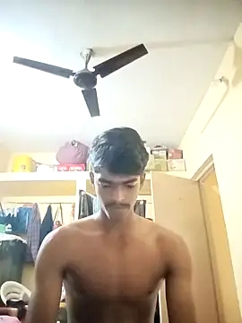 Snapshot of monster_33 chatting on October 4, 2025, 2:59 pm monster 33 online show from October 4, 2025, 2:59 pm