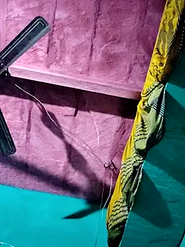 Pooja750 online show from October 29, 2025, 8:32 pm