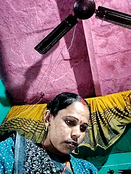 Pooja750 online show from December 4, 2025, 9:40 am