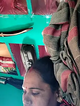 Pooja750 online show from March 11, 2026, 4:51 am