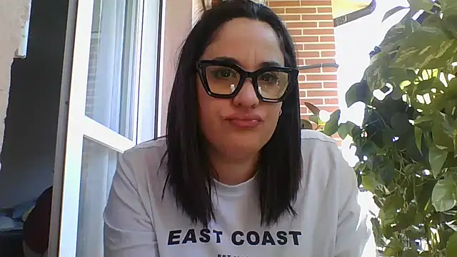 Cuquita83 online show from April 2, 2026, 12:14 pm