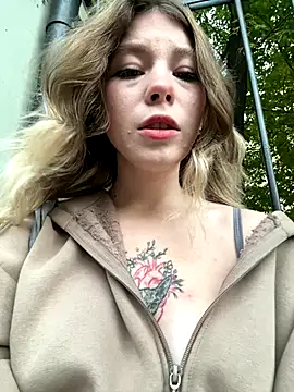 Mimiumuy online show from September 18, 2025, 3:47 pm