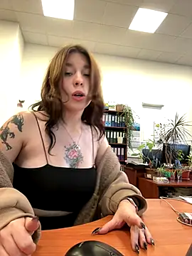 Mimiumuy online show from October 8, 2025, 2:36 pm