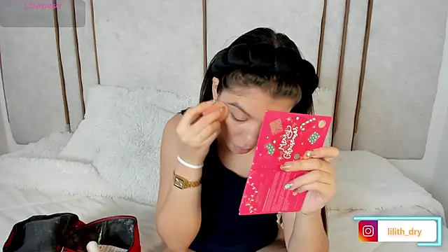Snapshot of Lilith_dry chatting on September 25, 2025, 2:32 pm Lilith dry online show from September 25, 2025, 2:32 pm
