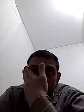 Snapshot of Az-09Ga chatting on November 5, 2025, 7:14 pm Az-09Ga online show from November 5, 2025, 7:14 pm